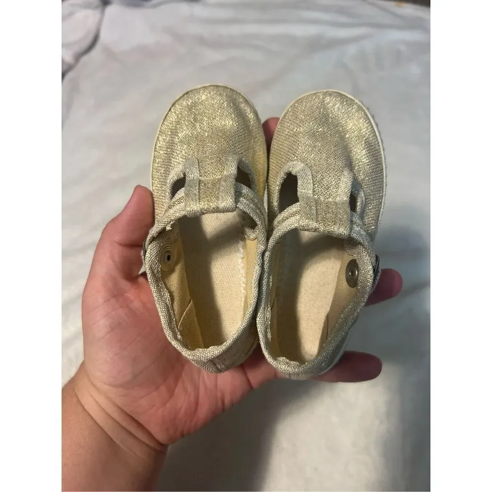Cienta Gold Metallic Toddler Shoes Size 22C US Size 6/6.5 Toddler